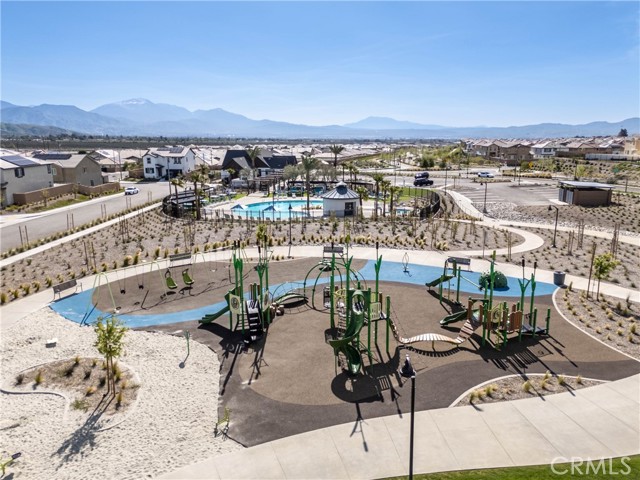 Detail Gallery Image 27 of 36 For 554 Cumberland Rd, Rialto,  CA 92377 - 4 Beds | 3 Baths