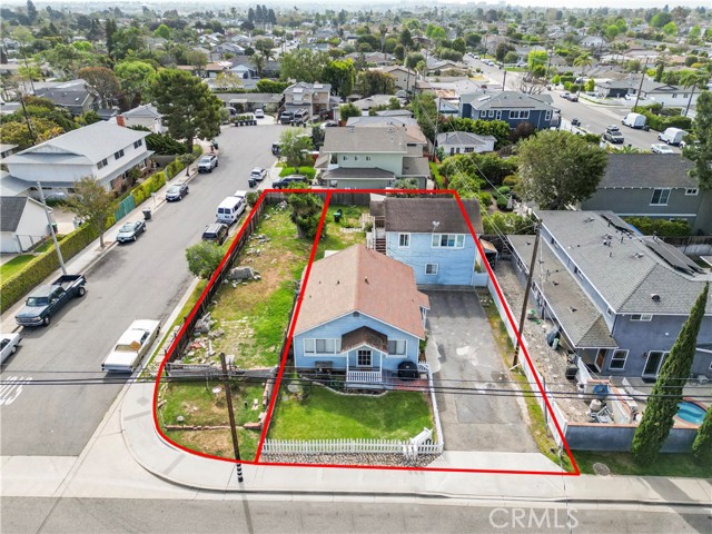 2110 Orange Avenue, Costa Mesa CA: https://media.crmls.org/medias/6e190ba8-b365-4824-9855-25d77bdad4c4.jpg