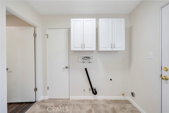 228 W OLD MILL, Corona CA: https://media.crmls.org/medias/6e19121a-d683-4394-a22f-b43347c8ffcf.jpg