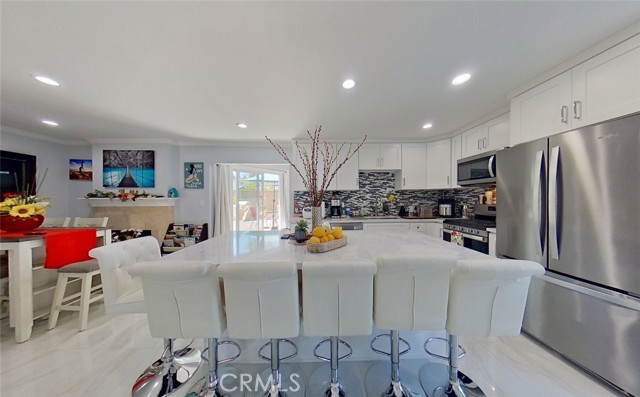 Image 2 of 7 For 17891 Caledonia