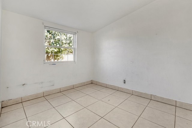 Detail Gallery Image 13 of 42 For 1106 W Flora St, Ontario,  CA 91762 - 2 Beds | 1/1 Baths