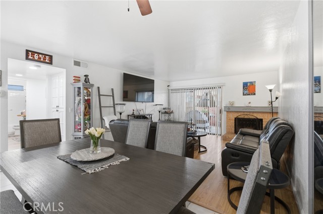 Detail Gallery Image 10 of 46 For 2637 W Cameron Ct #118,  Anaheim,  CA 92801 - 2 Beds | 2 Baths