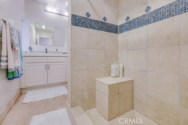 Detail Gallery Image 36 of 53 For 727 Esplanade, Redondo Beach,  CA 90277 - 2 Beds | 2/1 Baths