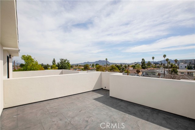 Detail Gallery Image 18 of 18 For 5916 1/2 N Tujunga Ave #1/2,  Los Angeles,  CA 91601 - 4 Beds | 4/1 Baths