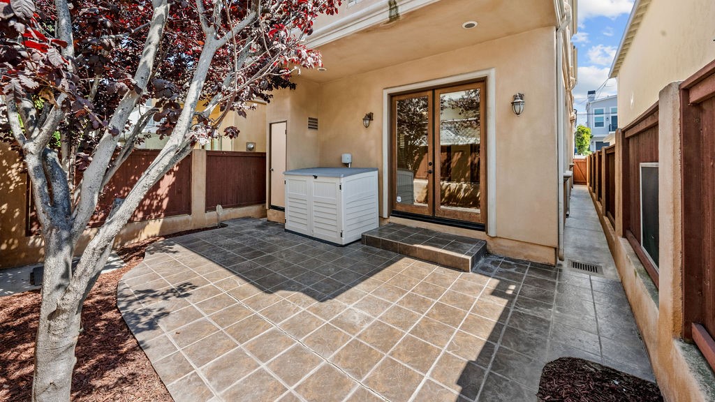 Detail Gallery Image 11 of 27 For 1739 Carlson Ln, Redondo Beach,  CA 90278 - 4 Beds | 2/1 Baths