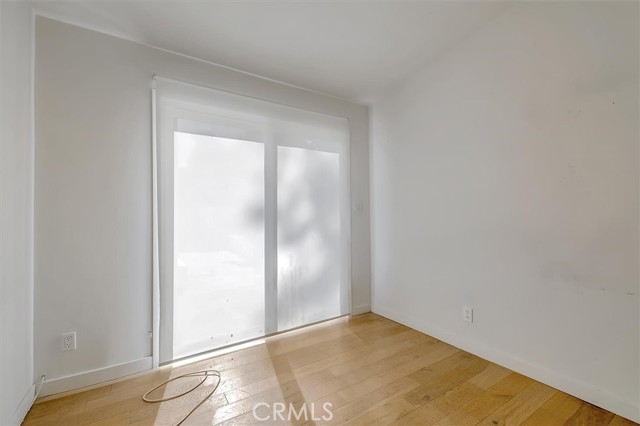 Detail Gallery Image 37 of 65 For 24216 Calvert St, Woodland Hills,  CA 91367 - 5 Beds | 3/1 Baths