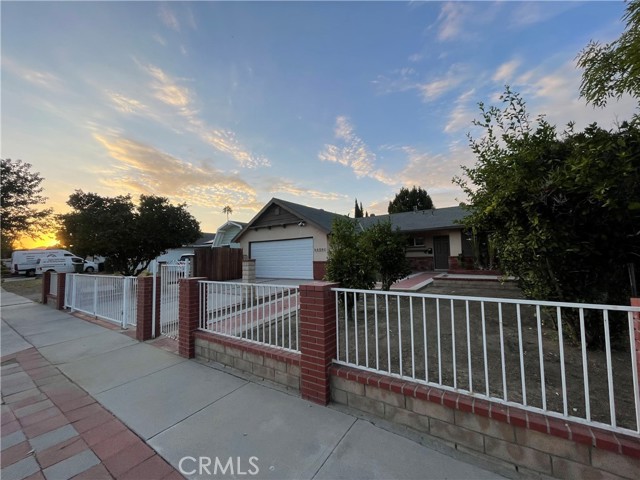 22501 Haynes Street photo 2