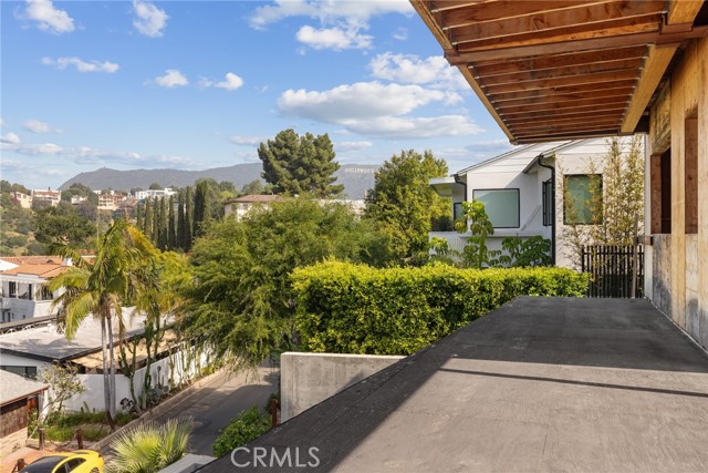 Detail Gallery Image 19 of 29 For 2453 Creston Way, Los Angeles,  CA 90068 - 5 Beds | 3/1 Baths