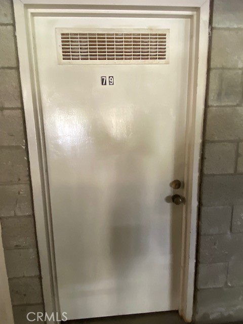 https://media.crmls.org/medias/6e1e9877-d8e7-4f8f-b3fc-8e2f01709059.jpg?preset=X-Large