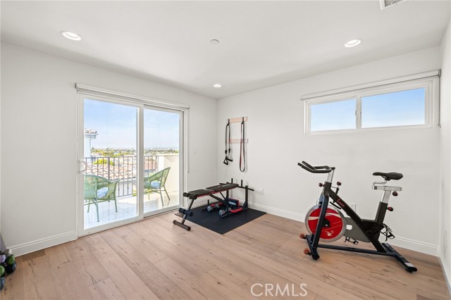 Detail Gallery Image 35 of 66 For 2606 Voorhees Ave #B,  Redondo Beach,  CA 90278 - 3 Beds | 3/1 Baths