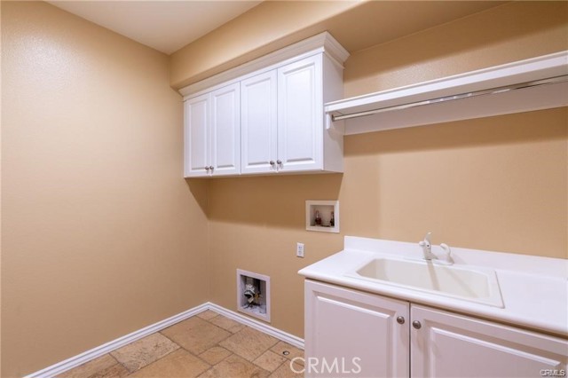 Detail Gallery Image 13 of 15 For 8252 Ivy Springs Ct, Corona,  CA 92880 - 6 Beds | 4/1 Baths