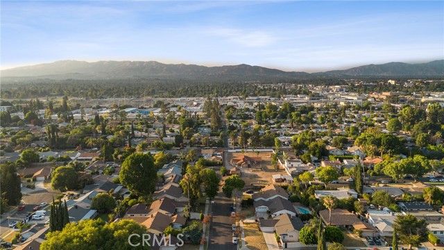 8419 Yolanda Avenue, Northridge CA: https://media.crmls.org/medias/6e20c121-951d-486b-9753-837e94370ee1.jpg