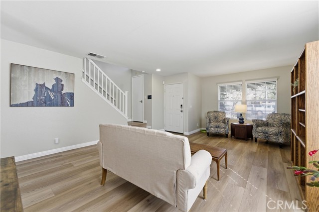 Detail Gallery Image 5 of 28 For 1542 Torbay Ct, Lancaster,  CA 93534 - 4 Beds | 2/1 Baths