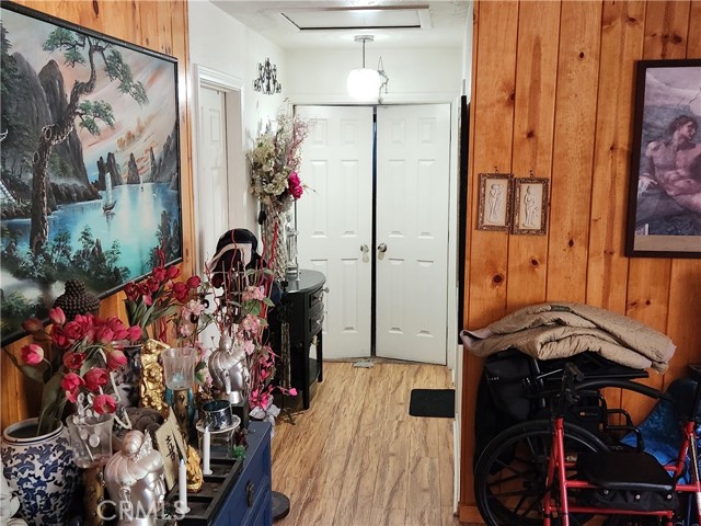 Detail Gallery Image 10 of 23 For 2164 Outer Hwy 2, Wrightwood,  CA 92397 - 2 Beds | 2 Baths