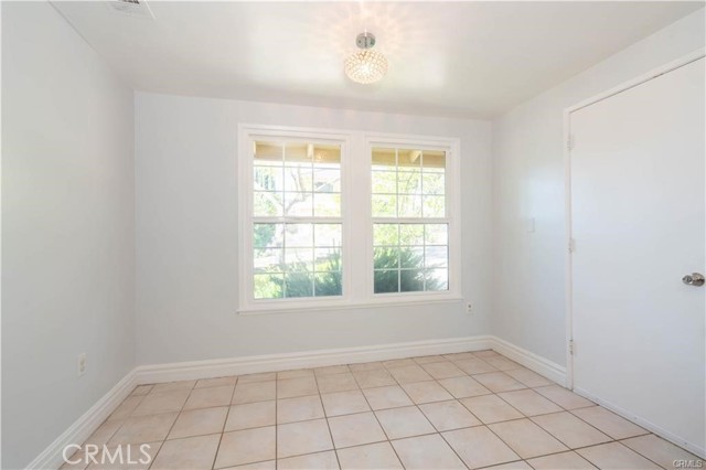 Detail Gallery Image 12 of 23 For 18731 Dylan St, Porter Ranch,  CA 91326 - 4 Beds | 2/1 Baths