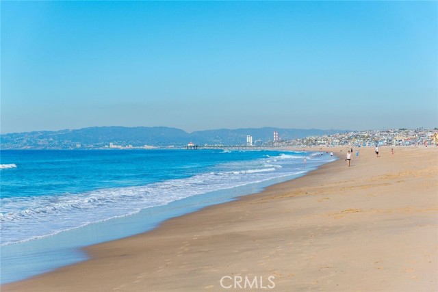 Hermosa Beach with Santa Monica Mountains in the background