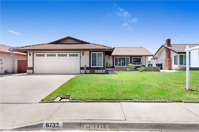 Detail Gallery Image 1 of 16 For 6732 30th St, Jurupa Valley,  CA 92509 - 4 Beds | 2 Baths