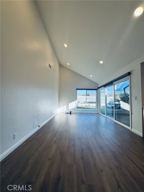 Detail Gallery Image 9 of 27 For 14762 Foxcroft Rd, Tustin,  CA 92780 - 4 Beds | 2 Baths