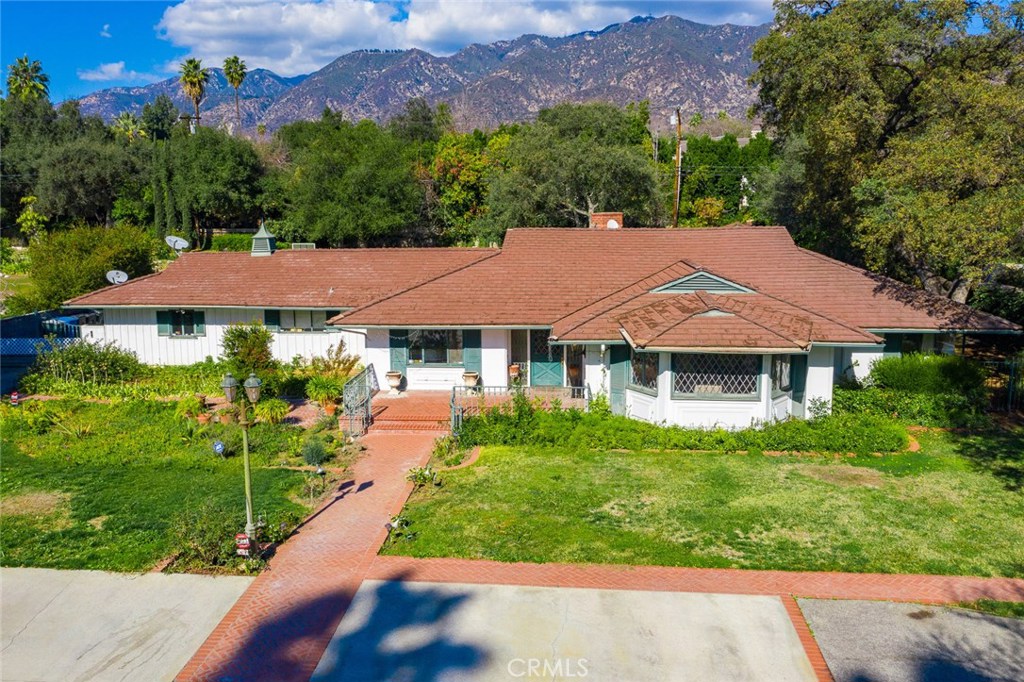 1127 W Foothill Boulevard