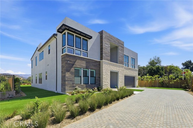 Photo of 22801 Seaqua Circle, Chatsworth, CA 91311