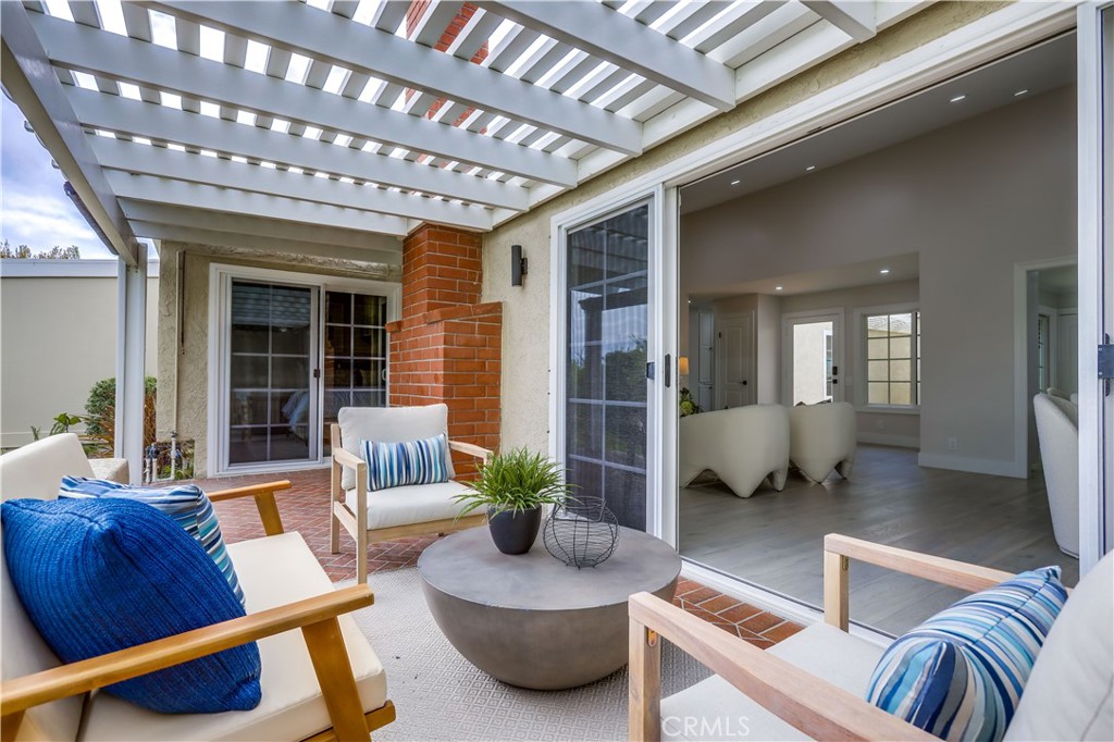 6e2519e8 06f8 40f6 Ad98 132e45ed20fc