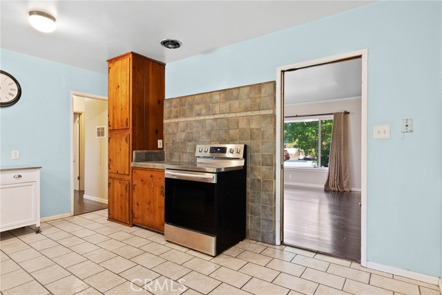 Detail Gallery Image 14 of 62 For 17806 Erwin St, Encino,  CA 91316 - 3 Beds | 2 Baths