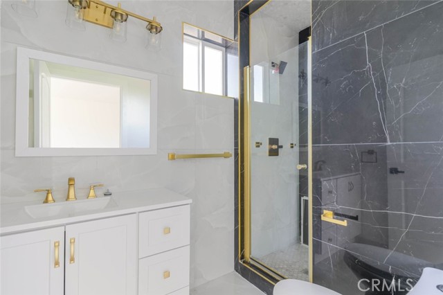 Detail Gallery Image 25 of 28 For 17426 Roscoe Bld, Northridge,  CA 91325 - 3 Beds | 2/1 Baths