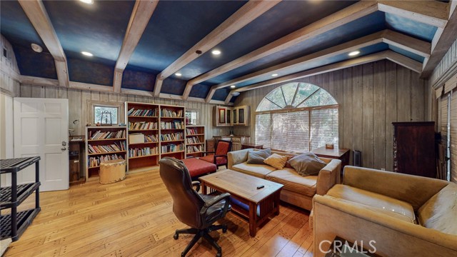 Detail Gallery Image 18 of 71 For 1248 Rocky Rd, Simi Valley,  CA 93063 - 5 Beds | 3 Baths