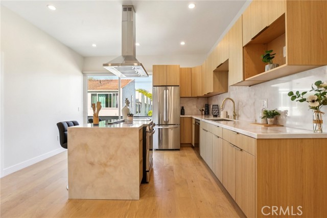 1824 Fairburn Ave, West Los Angeles CA: https://media.crmls.org/medias/6e27e380-b580-4e77-a44f-e0beb2eb3067.jpg