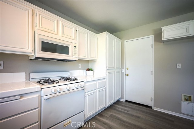 3087 Arbor Glen Court, Corona CA: https://media.crmls.org/medias/6e292bab-1b86-4ca6-8c92-21647d6b5f0d.jpg