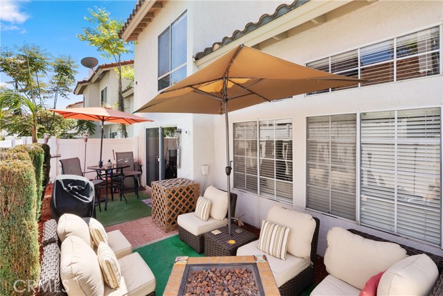 8 Geranium, Rancho Santa Margarita CA: https://media.crmls.org/medias/6e2b8bf4-95fa-4c31-9c8d-50883ca46c3c.jpg
