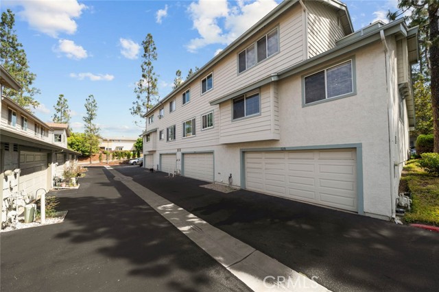 Detail Gallery Image 23 of 27 For 3218 Old Bridgeport Way, San Diego,  CA 92111 - 2 Beds | 2/1 Baths