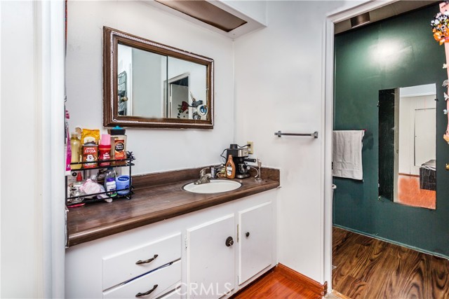 Detail Gallery Image 10 of 16 For 3050 W Ball Rd #4,  Anaheim,  CA 92804 - 2 Beds | 2 Baths