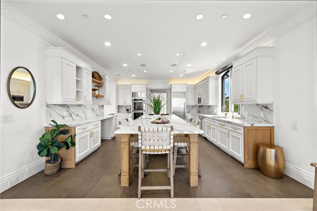 Detail Gallery Image 18 of 75 For 530 Kings Rd, Newport Beach,  CA 92663 - 5 Beds | 4/3 Baths