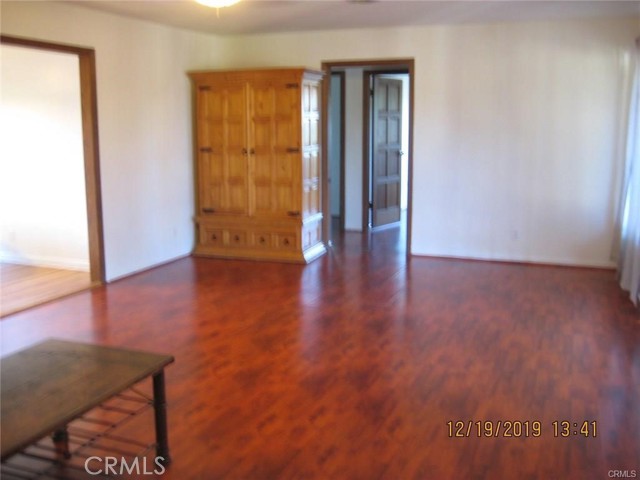 5931 CORBIN Avenue, Tarzana CA: https://media.crmls.org/medias/6e2c799c-7ce7-4d8b-8ec8-5f7e1ce512ee.jpg