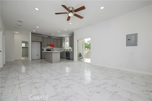 Detail Gallery Image 9 of 25 For 10498 Mull Ave, Riverside,  CA 92505 - 3 Beds | 2 Baths