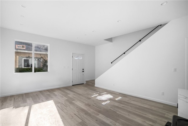 Detail Gallery Image 3 of 11 For 20536 Enadia Way, Winnetka,  CA 91306 - 3 Beds | 2 Baths