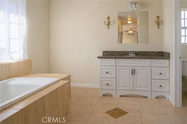 Detail Gallery Image 14 of 20 For 20325 87th, California City,  CA 93505 - 5 Beds | 3 Baths