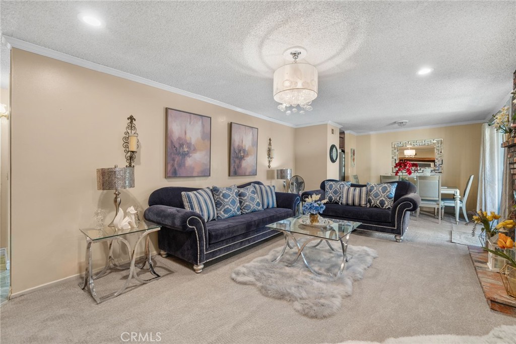 327 Flaxton