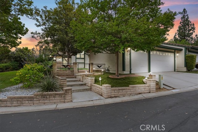 2587 Eagle Circle, Corona CA: https://media.crmls.org/medias/6e2d80e4-971d-4663-80ef-0358015dc271.jpg