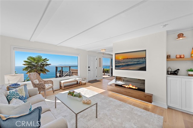 Detail Gallery Image 10 of 42 For 2590 Juanita Way, Laguna Beach,  CA 92651 - 3 Beds | 2/1 Baths