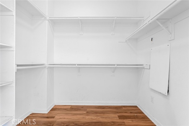Detail Gallery Image 22 of 34 For 7600 N Courage Way, Van Nuys,  CA 91405 - 4 Beds | 3 Baths
