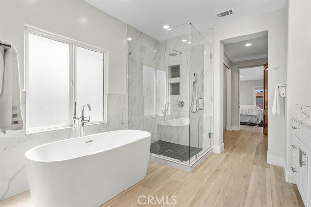 Detail Gallery Image 36 of 74 For 508 Westminster Ave, Newport Beach,  CA 92663 - 5 Beds | 5/1 Baths