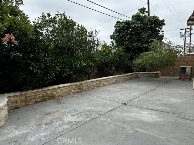 8207 Jasmine Avenue, Westminster CA: https://media.crmls.org/medias/6e2f582f-bbec-41f3-857a-417d753b5412.jpg