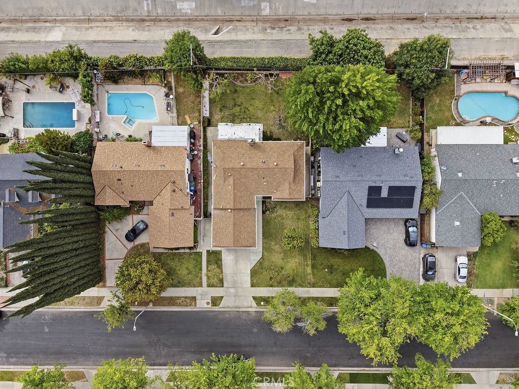 https://media.crmls.org/medias/6e2ffa13-0666-42d6-b0c6-e4ebc67df292.jpg?preset=X-Large