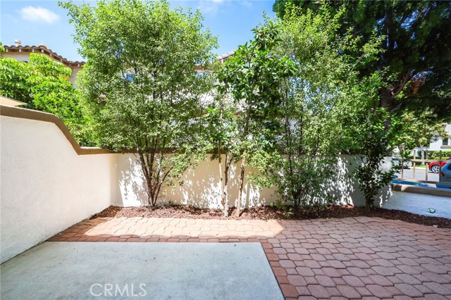 2348 Sunningdale Drive, Tustin CA: https://media.crmls.org/medias/6e3057be-5ca7-4fec-9750-f0141e447d8c.jpg
