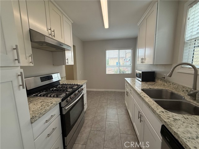 18003 S Denker Avenue, Gardena CA: https://media.crmls.org/medias/6e308eb9-d351-4844-b7a5-6a8942c51fad.jpg