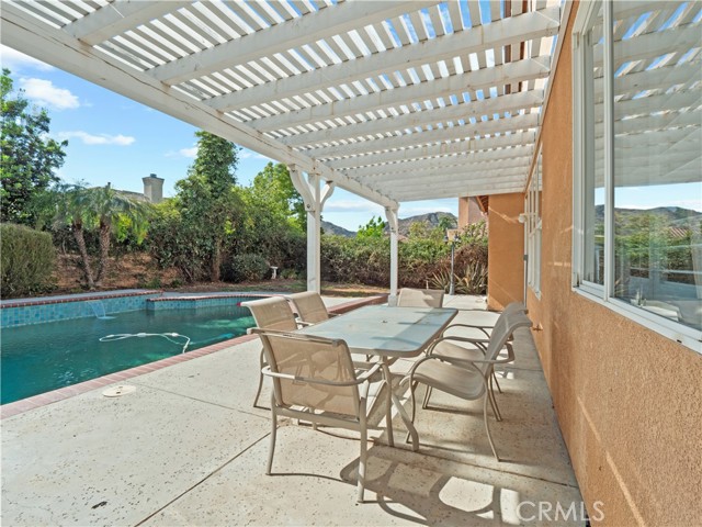 30375 June Rose Court, Castaic CA: https://media.crmls.org/medias/6e311339-ba5d-4e19-9a03-088627348b6d.jpg