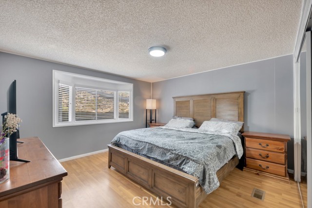 24425 Woolsey Canyon Road, West Hills CA: https://media.crmls.org/medias/6e312574-3427-4360-894b-ee6752de71a9.jpg