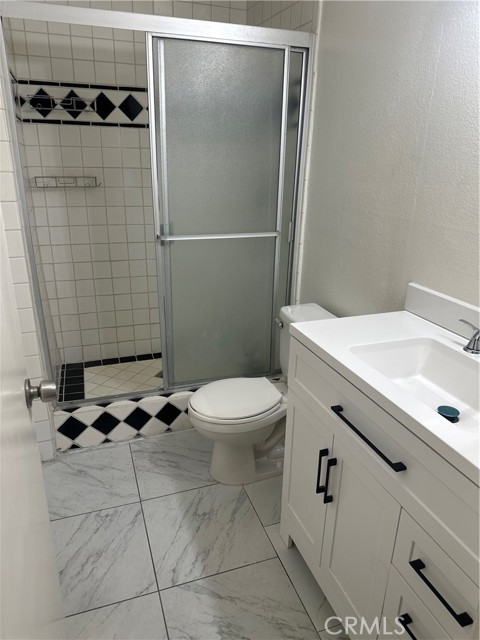 Detail Gallery Image 7 of 9 For 240 W Verdugo Ave #K,  Burbank,  CA 91502 - 2 Beds | 2 Baths